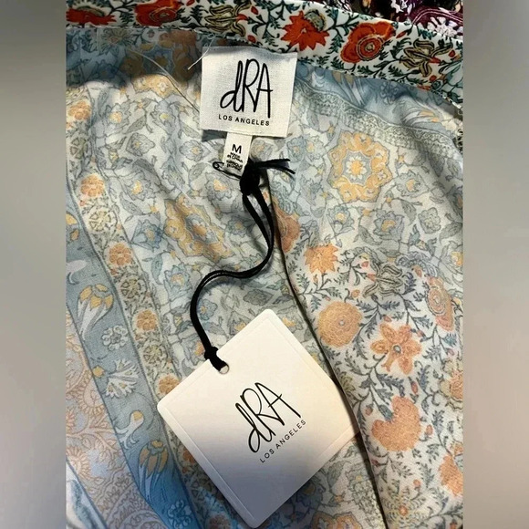 dRA Los Angeles Woman Blouse - Picture 2 of 3